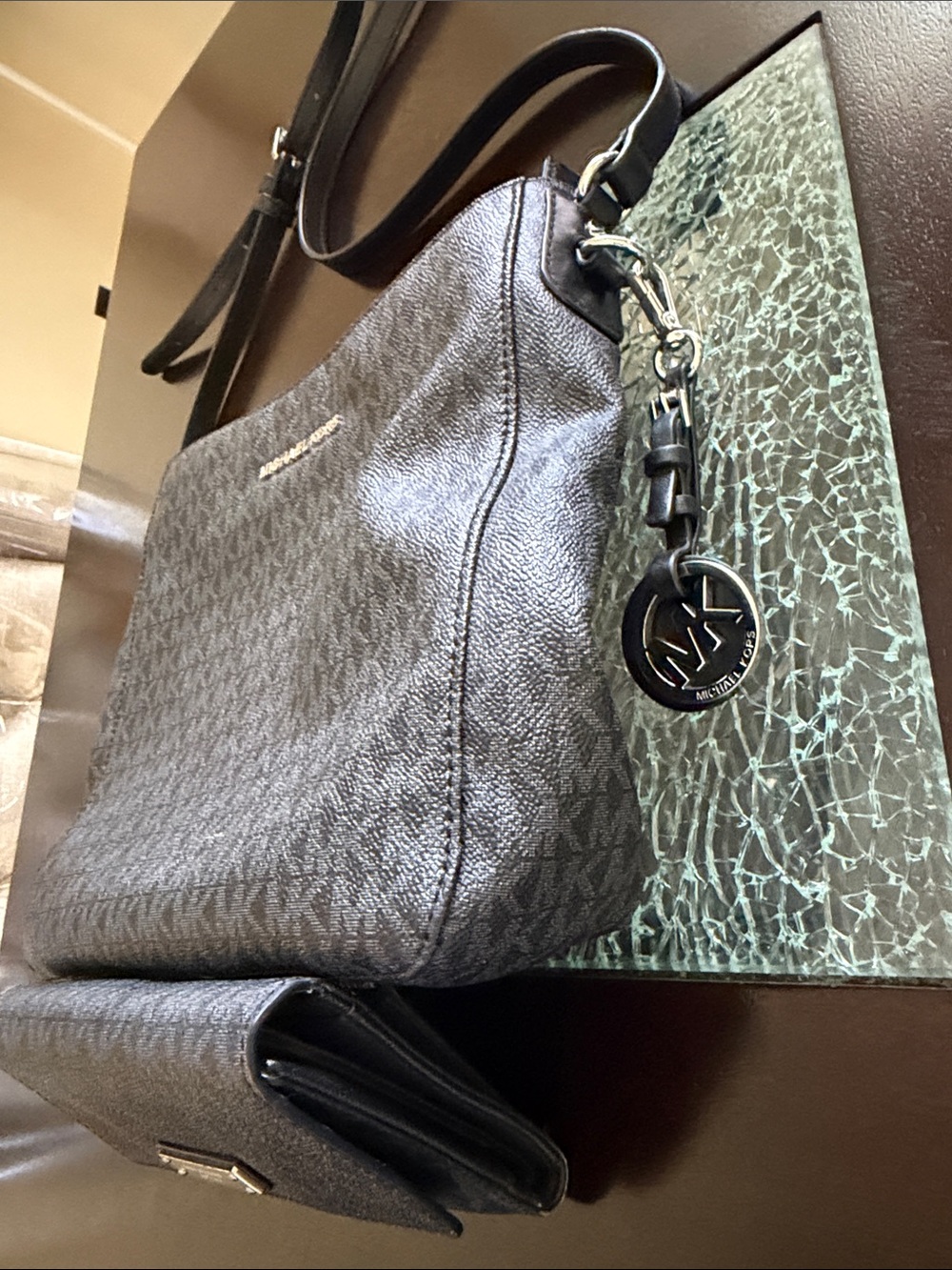 Michael Kors Black Signature Crossbody Bag with Matching Wallet - Picture 5 of 17